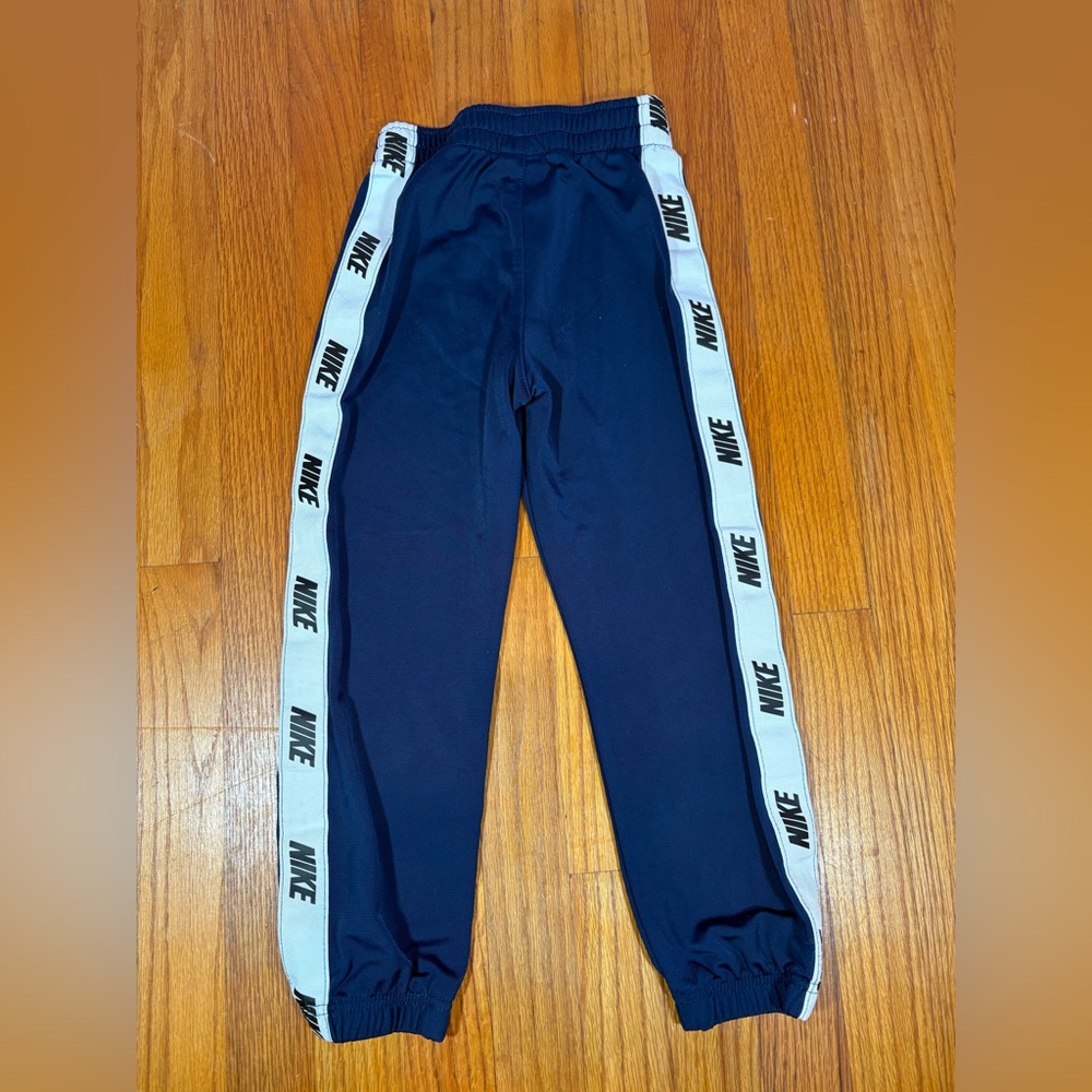 Nike Dri-FIT Little Kids' 2-Piece Full-Zip Set with Logo Taping 5-6 yrs navy - Picture 6 of 9